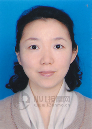 小儿推拿师周晓玉