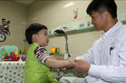 宝鸡妇幼保健院儿童发展科小儿推拿、针灸理疗业务侧记