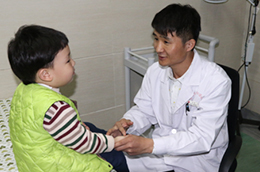 宝鸡妇幼保健院儿童发展科小儿推拿、针灸理疗业务侧记