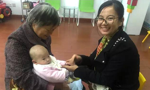 为让孩子少吃药 她辞职学小儿推拿,还创业开了店