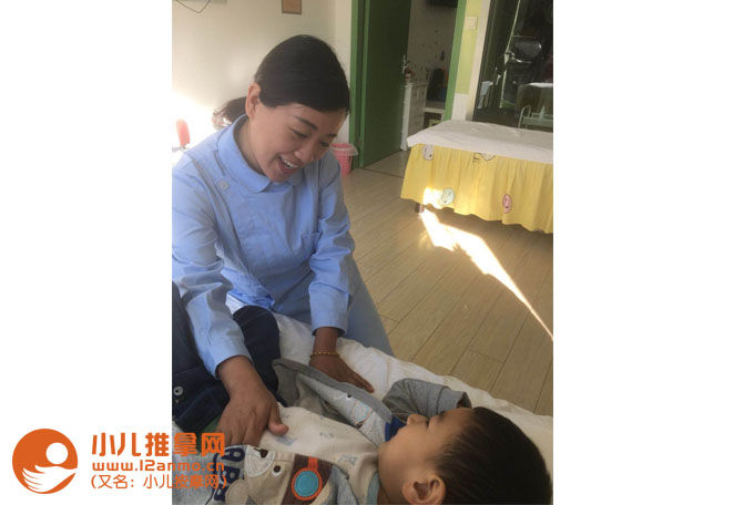 小儿推拿培训第35期学员李晴在葫芦娃实习